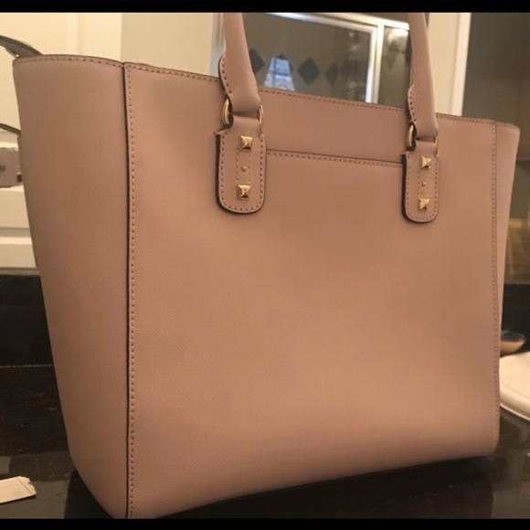 Michael Kors studded bag - Picture 3 of 7